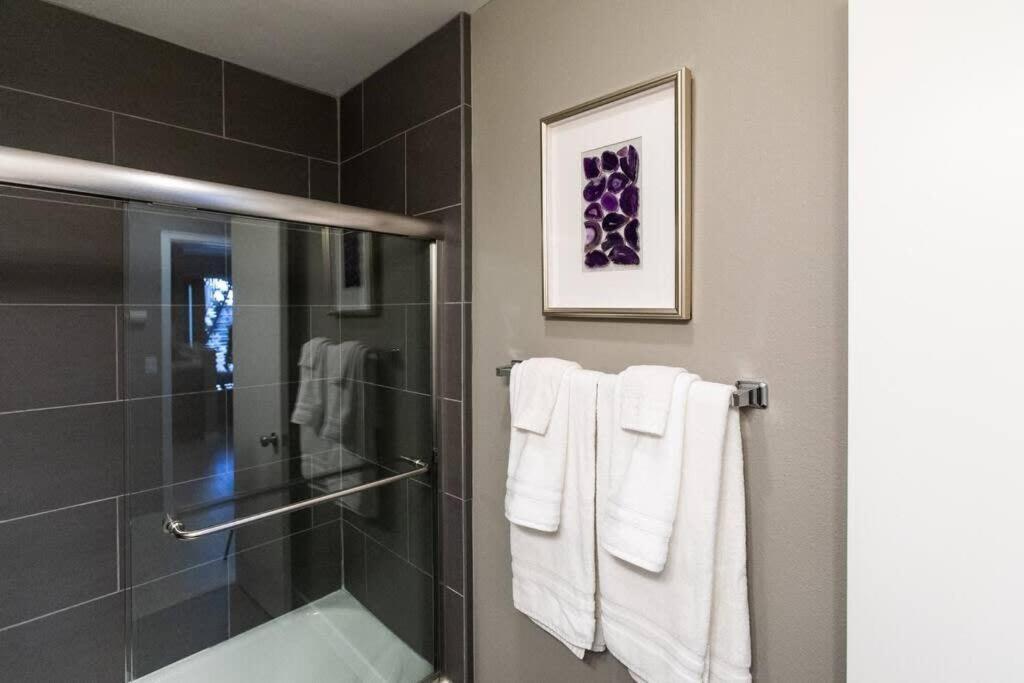 Healthcare-Professionals-King-Freeparking-Wifi-Pet Apartment San Diego Exterior photo