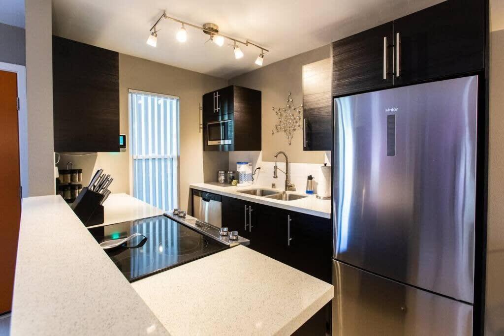 Healthcare-Professionals-King-Freeparking-Wifi-Pet Apartment San Diego Exterior photo