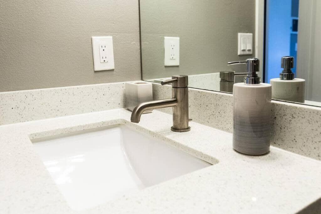 Healthcare-Professionals-King-Freeparking-Wifi-Pet Apartment San Diego Exterior photo